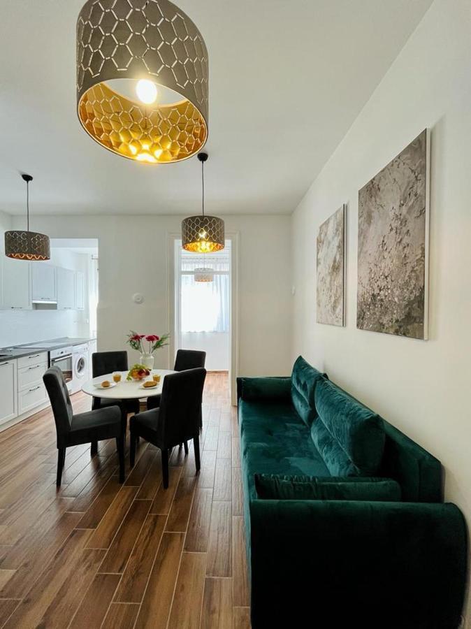 Ferienwohnung Lux Apartmans Pula Exterior foto