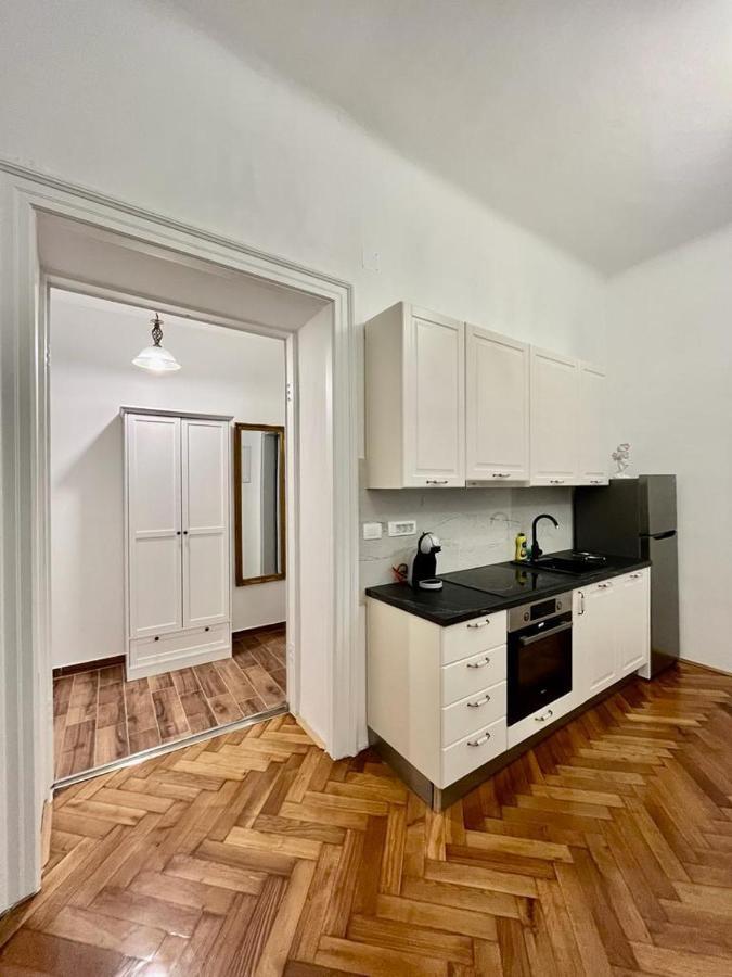 Ferienwohnung Lux Apartmans Pula Exterior foto