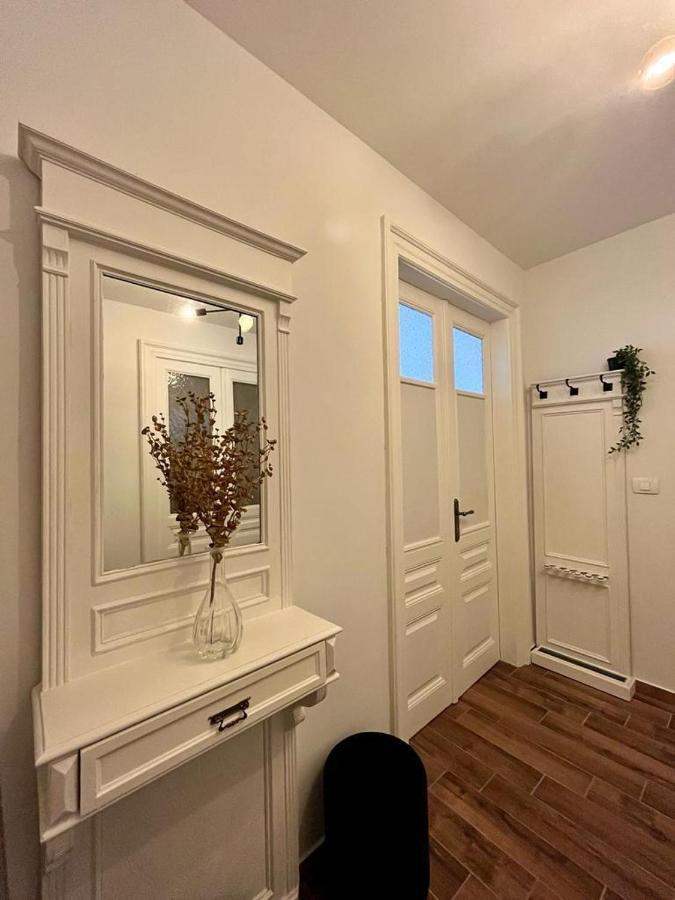 Ferienwohnung Lux Apartmans Pula Exterior foto