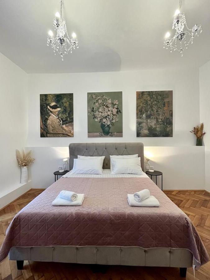 Ferienwohnung Lux Apartmans Pula Exterior foto